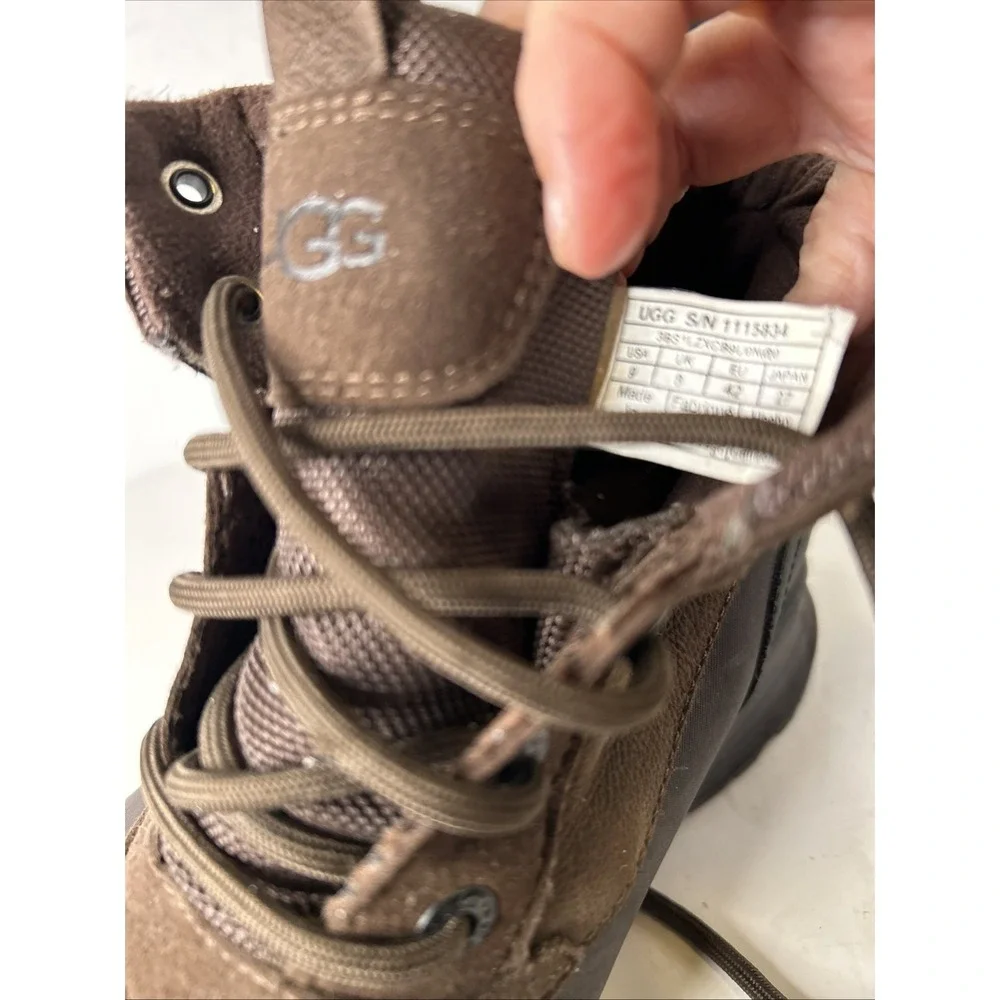 UGG Emmett‎ Duck Boots -Waterproof Snow Boots -Stout Brown Leather -US 9